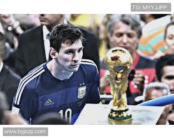 足球界六号球星的传奇之路与荣耀背后故事解析